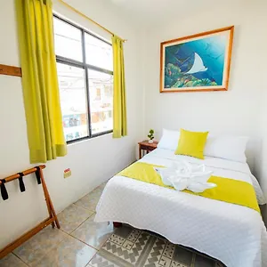 Aparthotel En El Centro, Puerto Ayora (Galapagos Islands)