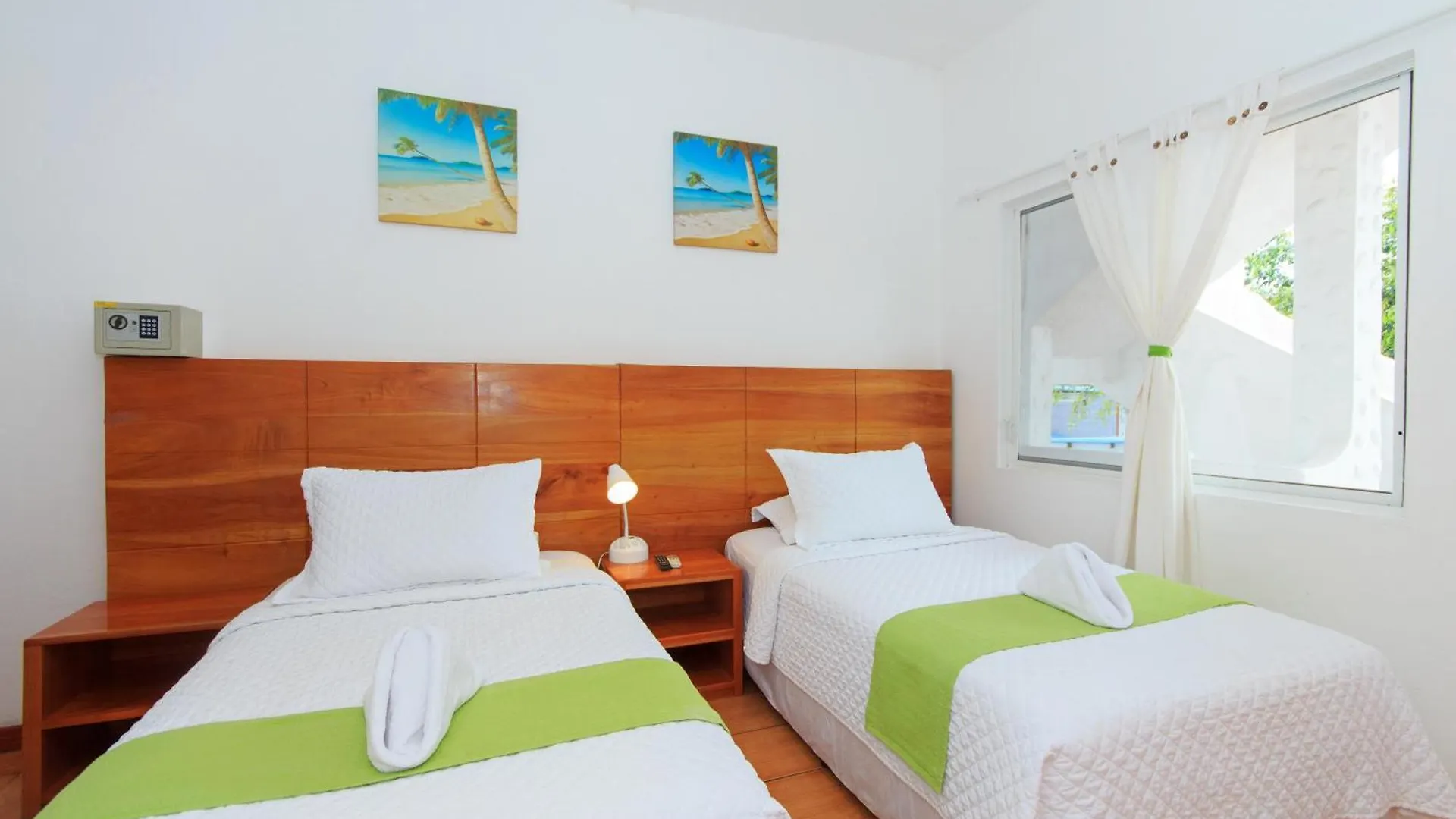 Hotel La Casa de Judy Puerto Ayora  2*, Puerto Ayora (Galapagos Islands) Ecuador